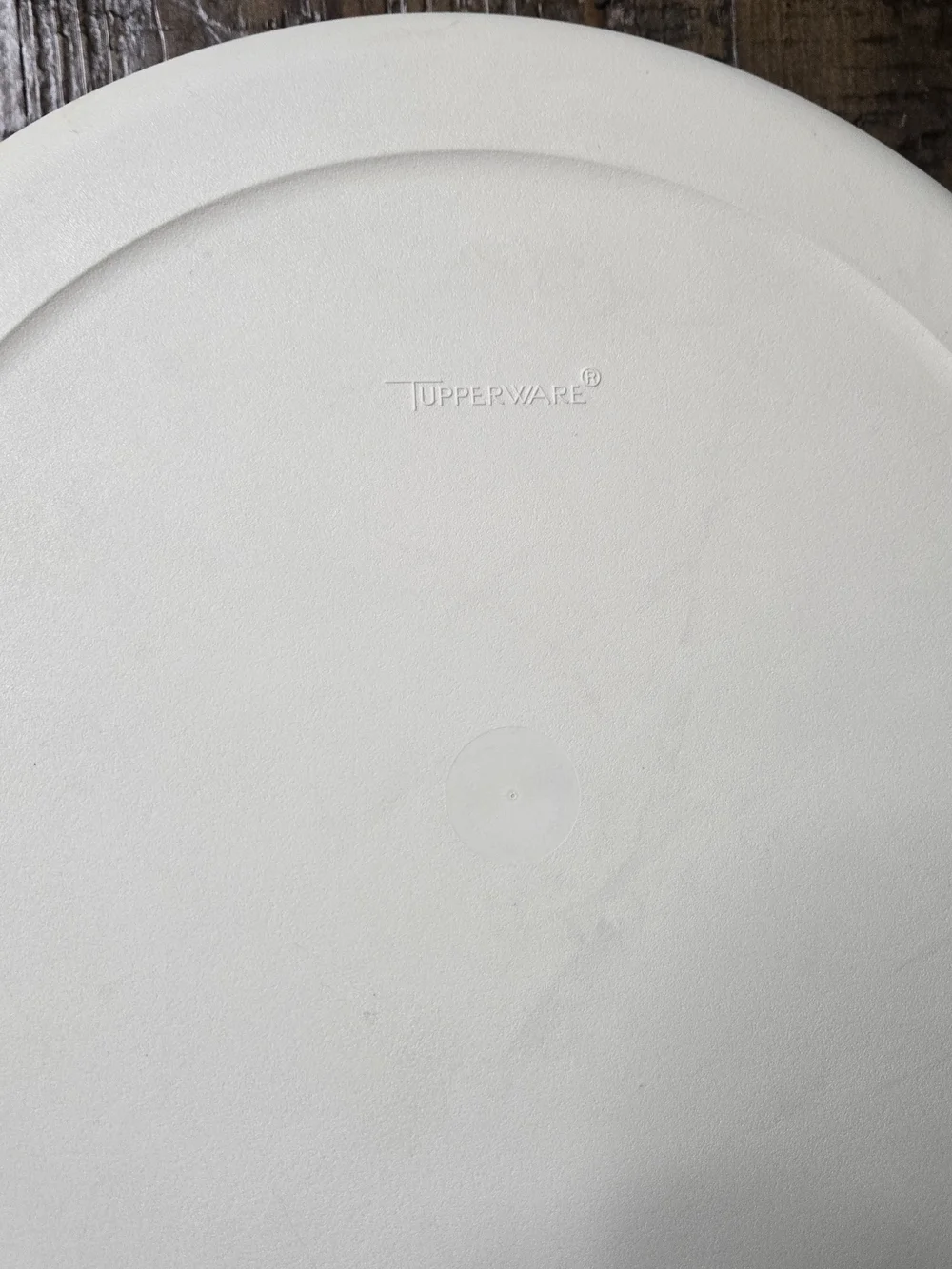 Tupperware Round Divided Tray w/ Lid Snack Veggie Chip & Dip Serving Platter